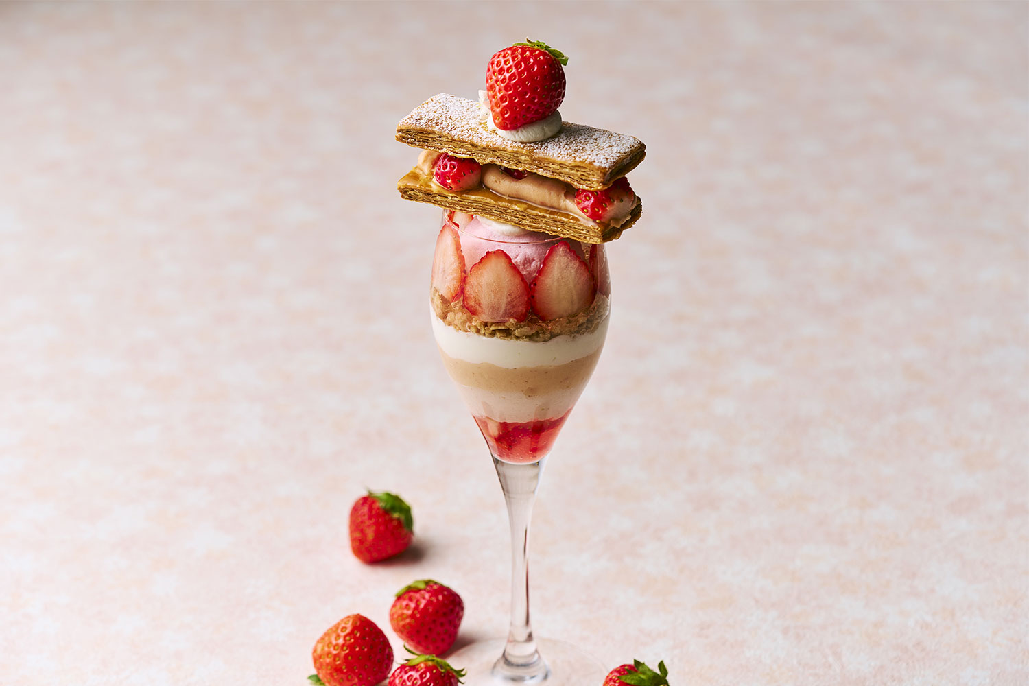 パフェ・オ・フレーズ ペティ リュミエール