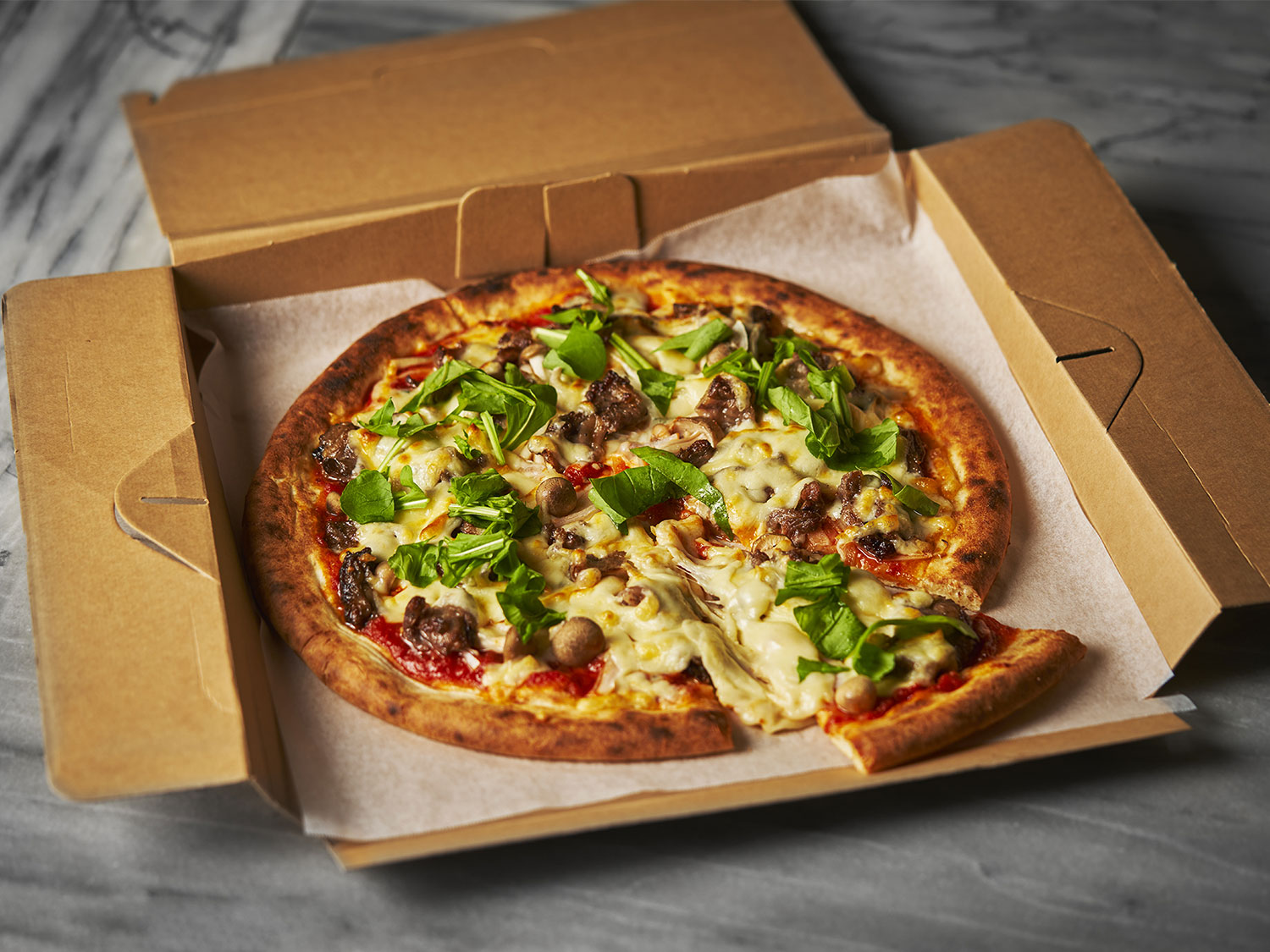 鳥取和牛のピッツァ