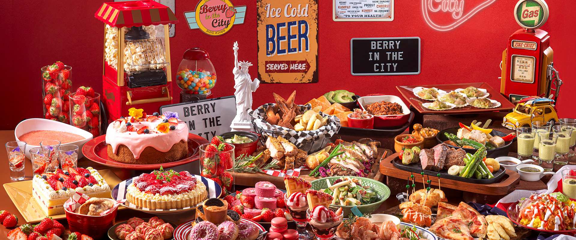 Berry in the City ～ニューヨークの街角気分を愉しむストロベリースイーツ＆ディナービュッフェ～